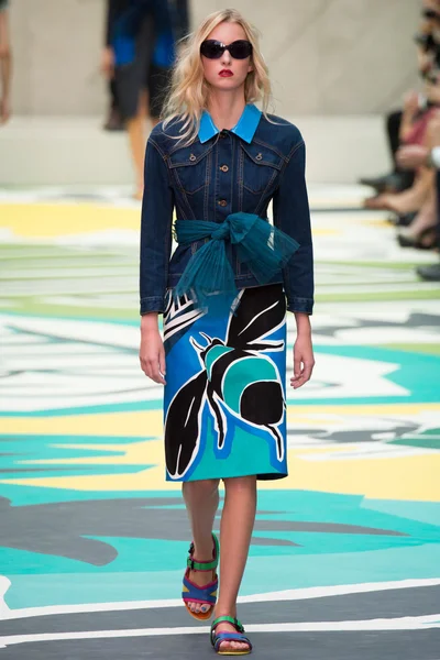 Look 28